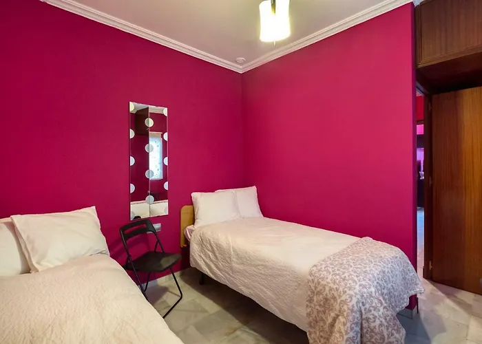 Atico Soleado Y Centrico カディス